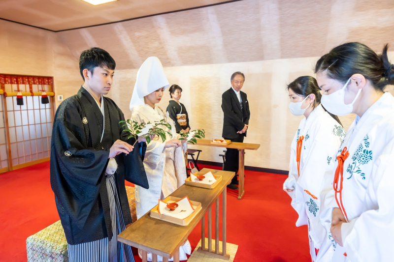 神様に結婚式のご報告です