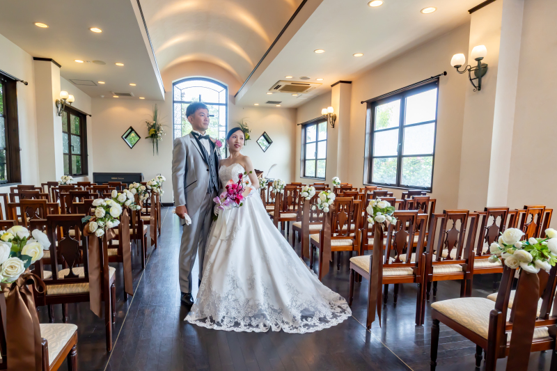 本番さながらのチャペルでドレッシーなお二人