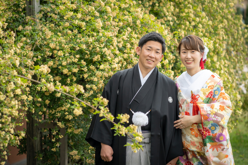 さりげない腕組みがドキッ