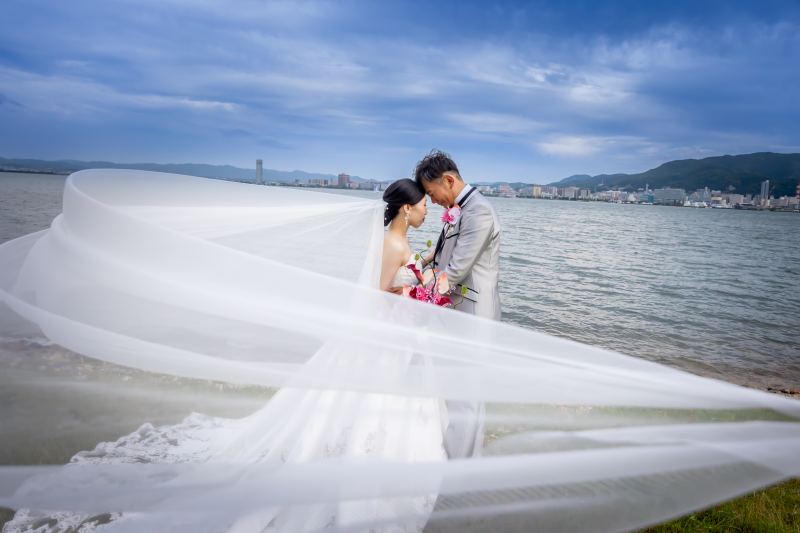 ベールに包まれながら・・・