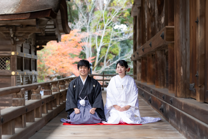 正座ポーズでシャッターチャンス