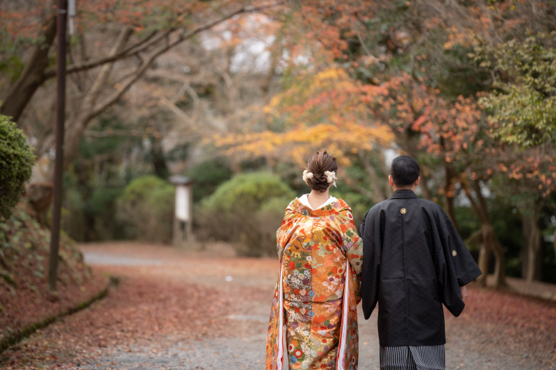 足元に広がる紅葉のじゅうたんを歩きました