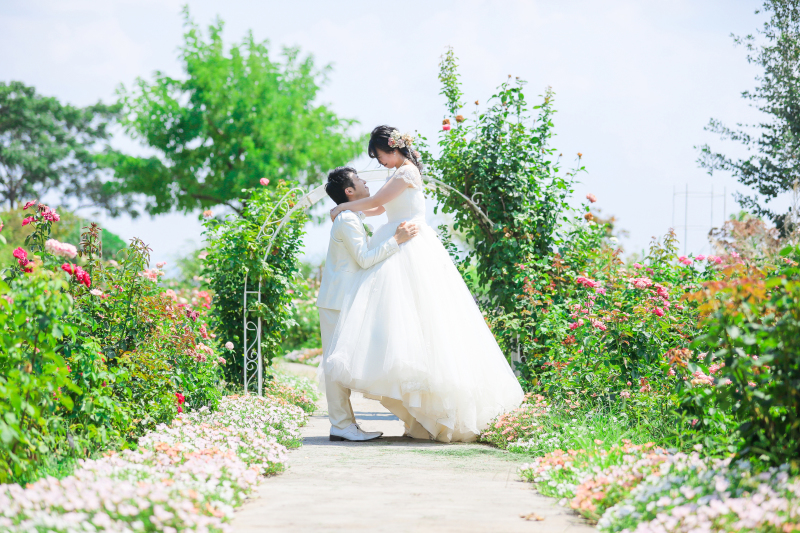 琵琶湖大津館のガーデンで撮影です