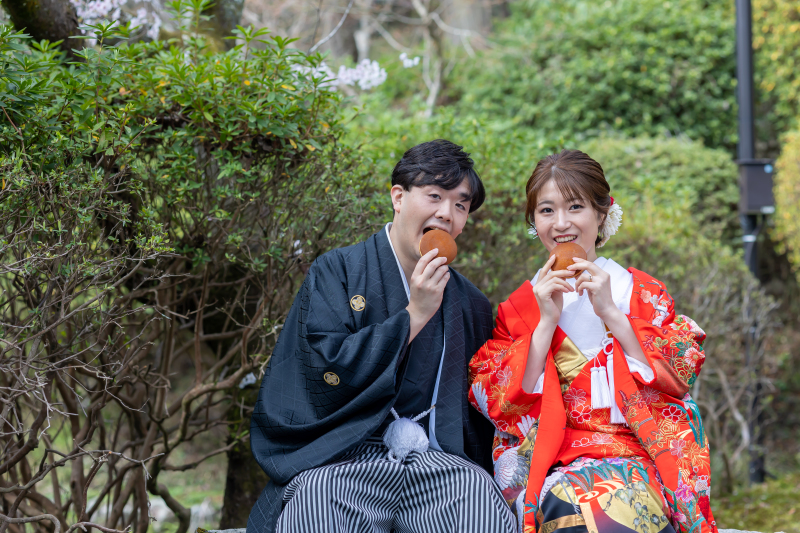 お二人で仲良く『あ～ん』