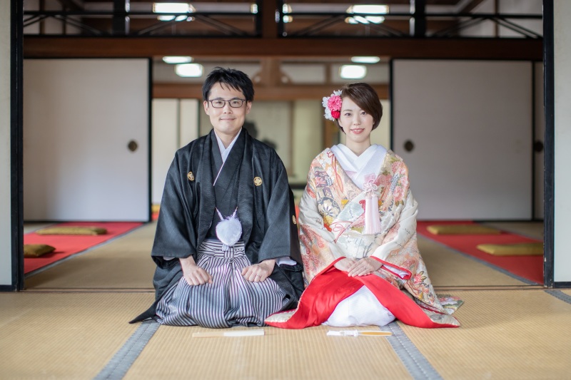 西教寺の庭園が見渡せる座敷で