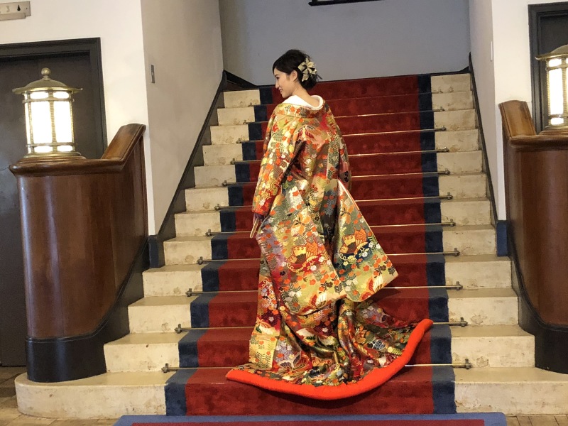 びわ湖大津館のメインエントランスで