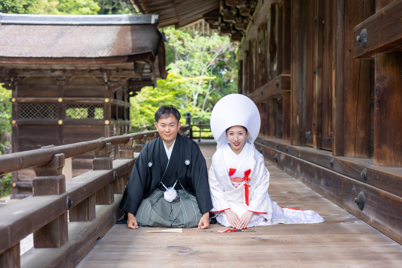 綿帽子姿に正座ポーズがキマッテいます