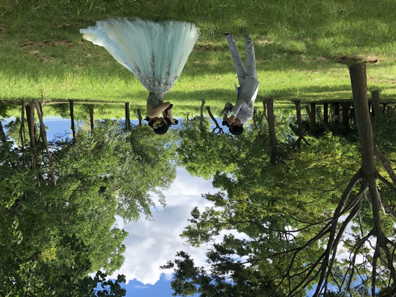 お二人の趣味のカメラを片手に…