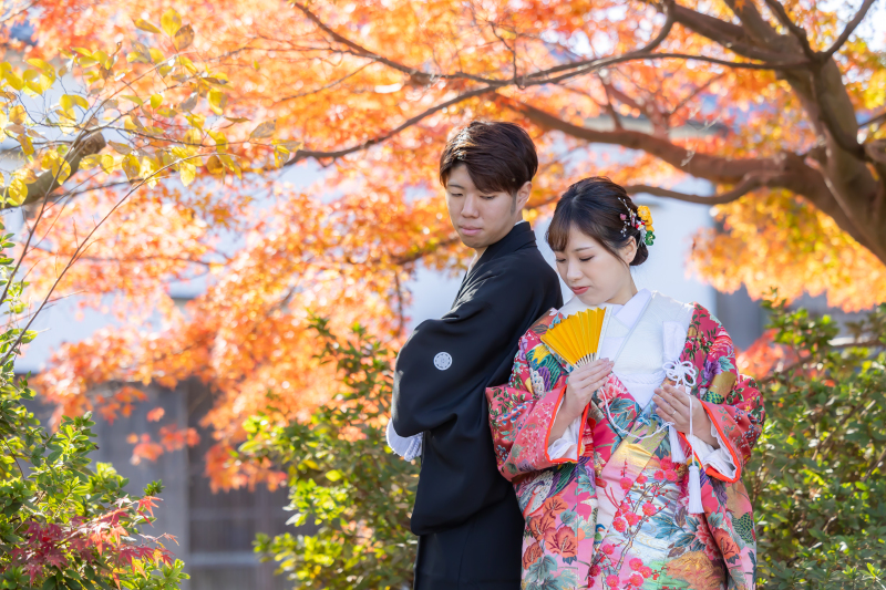 モミジの木の下でしっとりと・・・