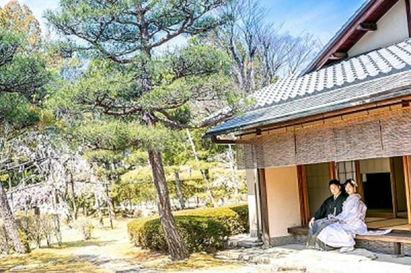 公園内にあります茶室で撮影です