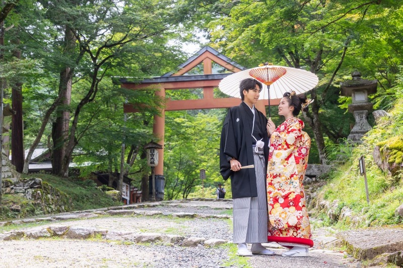 【和装衣裳にはこだわりたい!!】という方へ・・・白無垢・色打掛・引き振袖からお好きな衣裳を思う存分お選びいただけるプランです