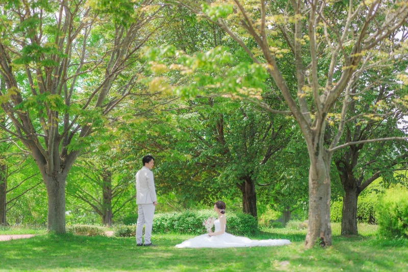 【洋装フォト＋飾れるアルバム(16ページ）1冊つき♬】撮影データの中からお好きな写真を選んでアルバムに仕上げます