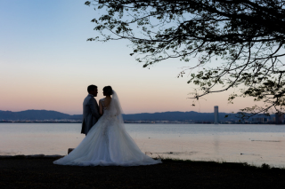 【特別な一日にしたいお二人へ】サンセットフォトプラン：撮影後のディナーチケット付き