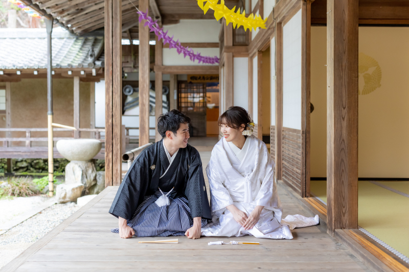 和装を着て滋賀・京都の神社仏閣を堪能できるプランです！数多くの衣裳からお選びいただけます♬白無垢・色打掛のどちらでも対応
