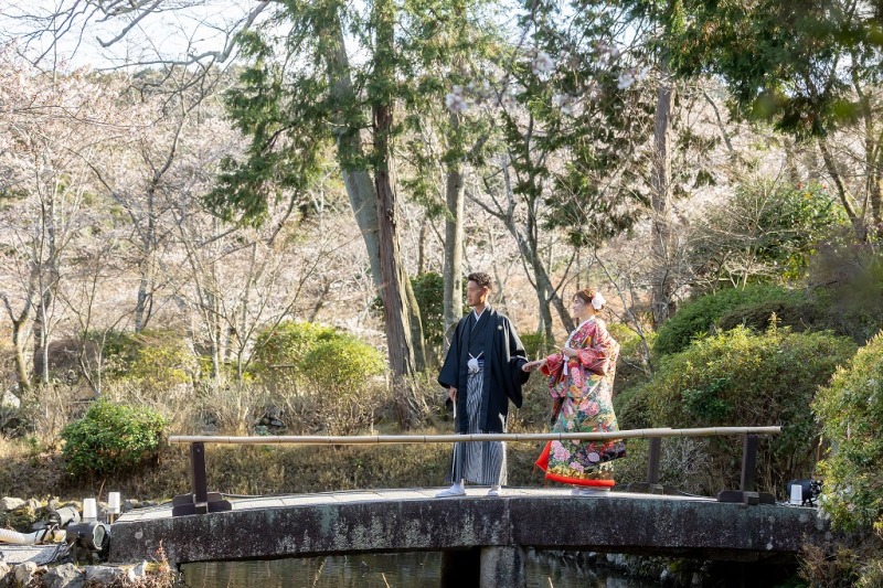 【和装撮影＋アルバム付きプラン】 撮影データよりお気に入りの写真を選んで10ページのアルバムに仕上げます