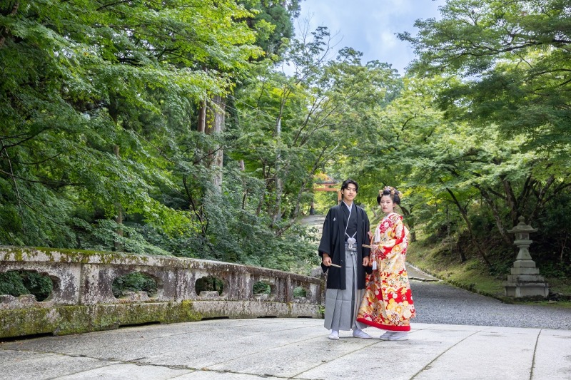 【和装フォト＋飾れるアルバム（16ページ）1冊つき♬ 撮影データの中からお好きな写真を選んでアルバムに仕上げます