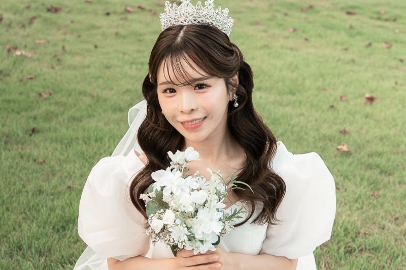 【韓国メイク】&times;【韓国風フォト】韓国っぽさをフォトスタイルで！素肌を活かしたツヤ感ベースで美しく