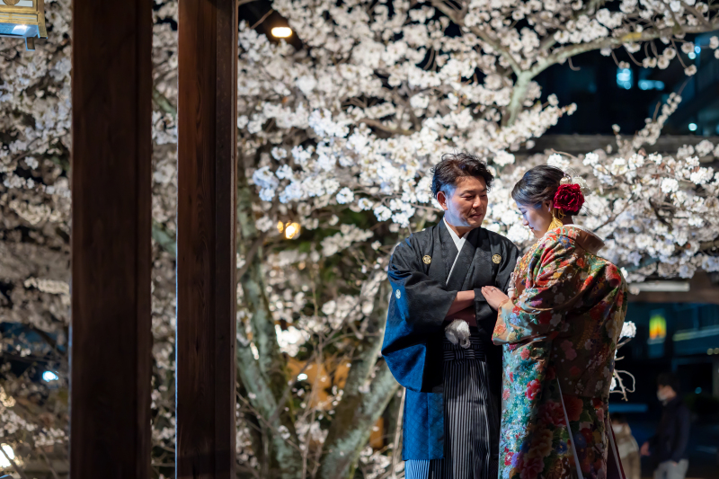 大津まつりの元宮である天孫神社で桜に包まれて和装フォト（お二人だけの撮影貸しきりも可能）