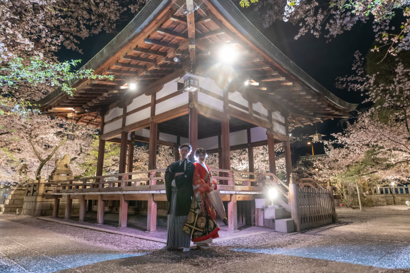大津まつりの元宮である天孫神社で桜に包まれて和装フォト（お二人だけの撮影貸しきりも可能）