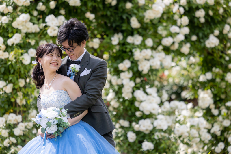 バラに囲まれたイングリッシュガーデン撮影!県下最大のローズガーデンで大自然を堪能プラン♪和装・洋装どちらでも対応可能