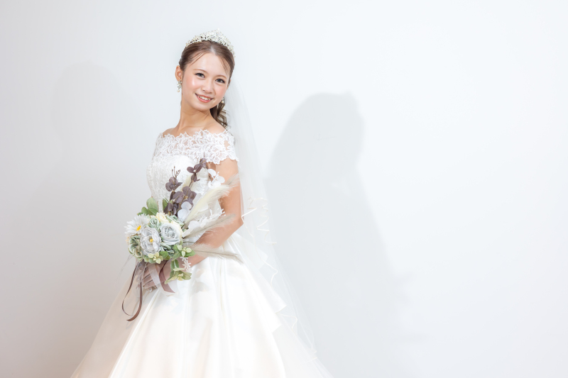 【自然光と白壁で敷き詰められたスタジオ撮影！】撮影時間1時間の50カット保障‼ペットとの撮影もスタジオで可能