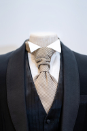 ベージュストライプネクタイ