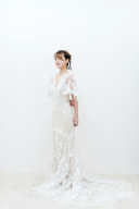 肩レース付きスレンダードレス