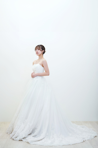 チュールボリュームドレス