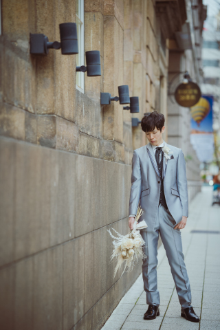 ダークシルバータキシード