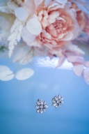 フラワービジューイヤリング