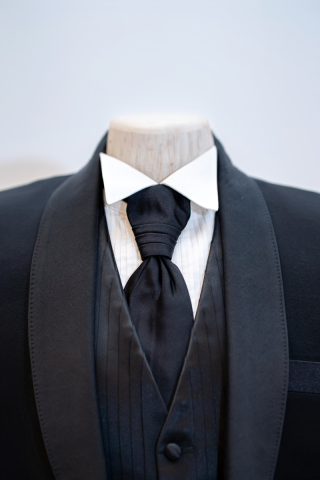 ブラックネクタイ