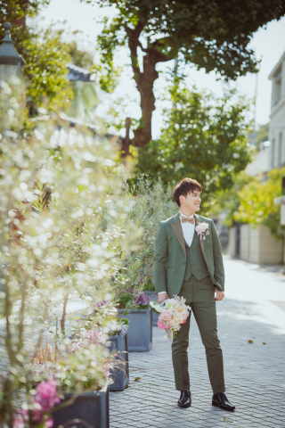 カーキタキシード