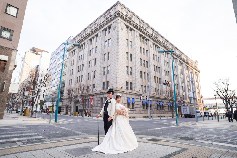 厳かな建物で。スタイリッシュさもアップ！！