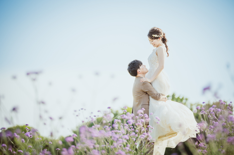 ロマンチックな抱き上げショット♡