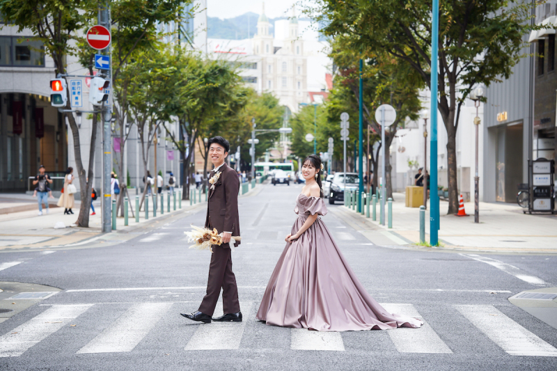 二人仲良く並んだ横断歩道でのショット♡♡♡