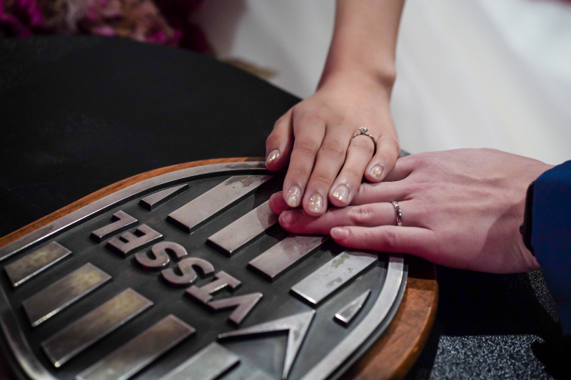 ヴィッセルのエンブレムと共にお手元ショット！♡