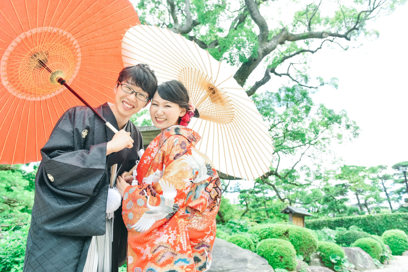 仲良しふたりで番傘ショット