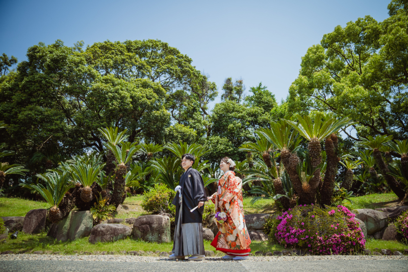 ほっこりショット♡仲良く並んで歩くお二人の姿♡