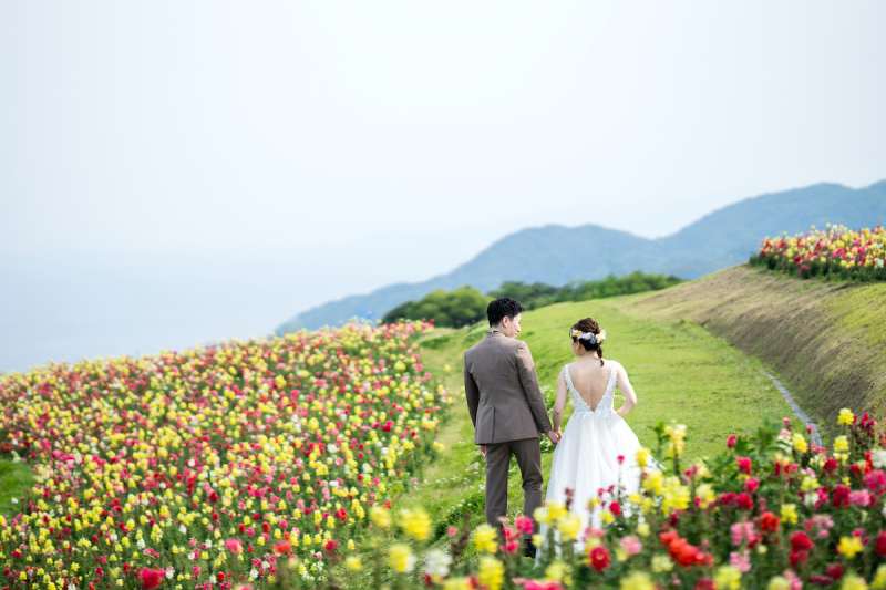 夢のよう、、♡手を繋いで仲良く散歩♡