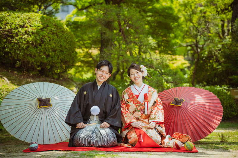 和装ならではの仲良く正座♡