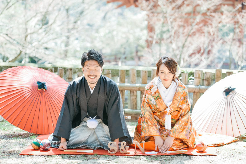 和装と言えば、おふたりの正座ショット！