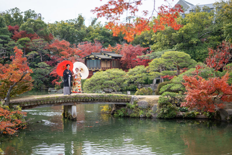 大きい橋の上で傘ショット！