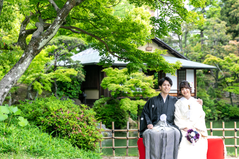 ほっこりする1枚♡並んで座ったショット♡