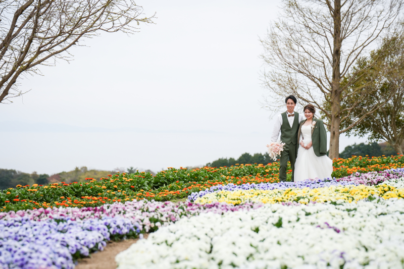 淡路島・花さじき【洋装2点★撮影場所2か所★】花と海、2つのドレスで2倍のときめきを。
