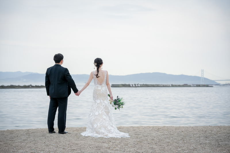 １４万円税別【洋装1点★ビーチフォト★】ドレス＆タキシードでビーチフォト！衣装のアップ料金なし☆