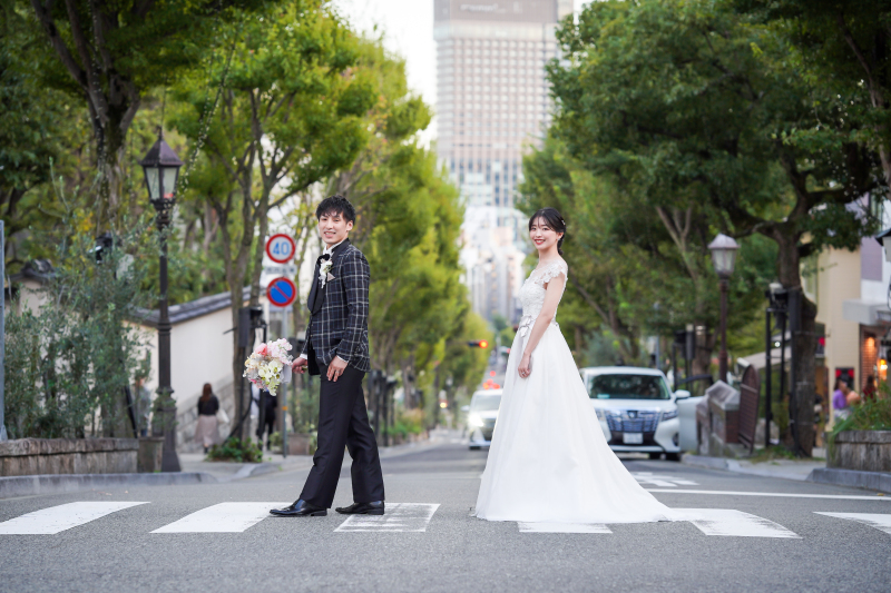 14万円税別【洋装1点★神戸北野エリアで撮影★】ドレス&タキシードで1カ所ロケーションフォト!!