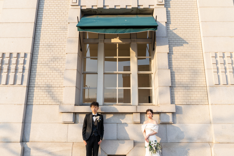 １４万円税別【洋装1点★撮影場所１カ所★】ドレス＆タキシードで神戸の街並みでロケーションフォト！衣装のアップ料金なし☆