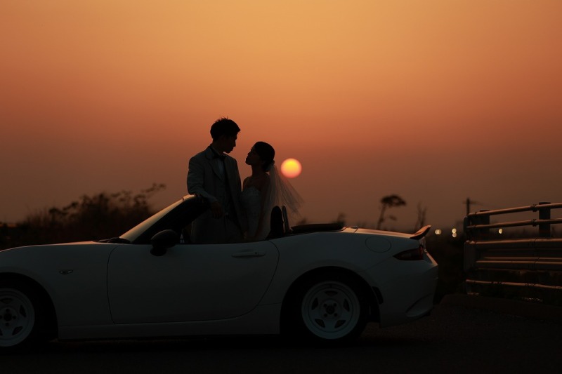 最後は夕暮れの浜辺で。