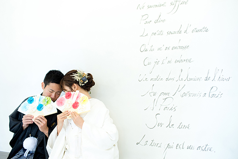 華やかな色を添えて。