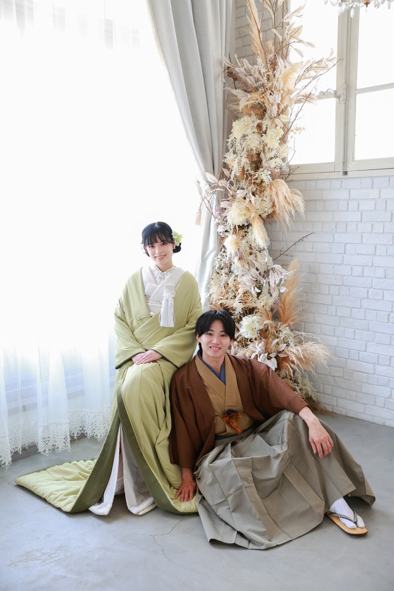 ラフなポージングも